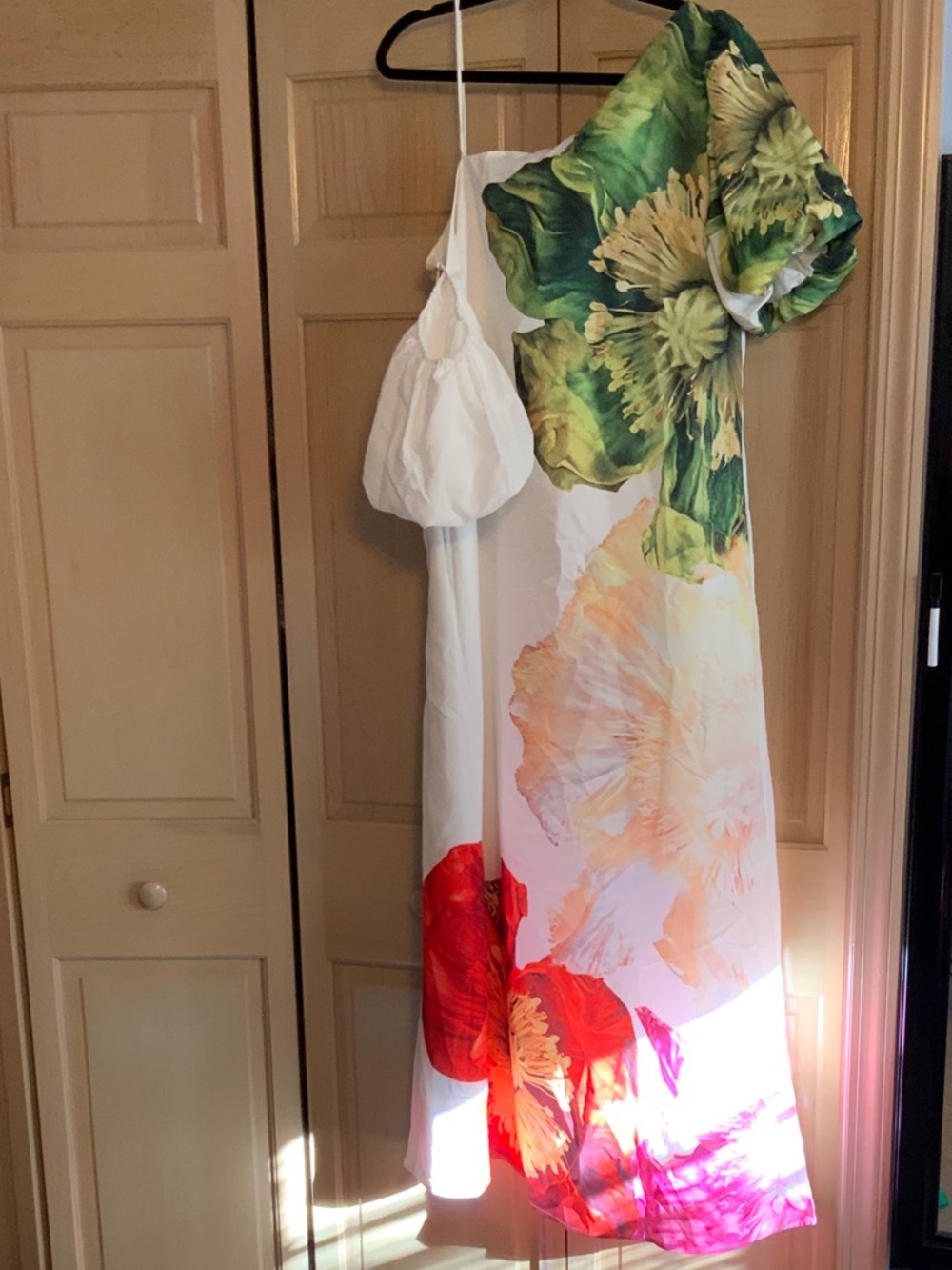 One-Shoulder Floral Maxi Dress in White and Green
